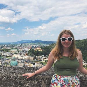 Meet your Posher, Laura